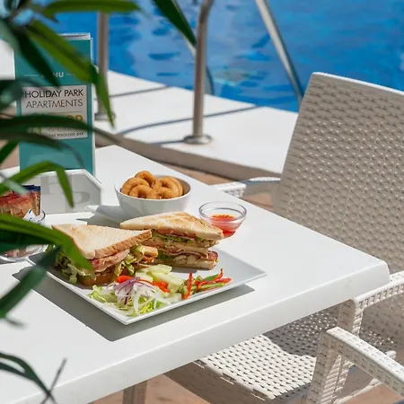 Holiday Park Santa Ponsa Appartamento *
